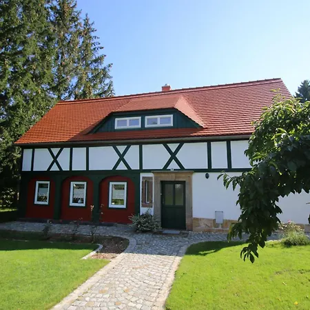 Apartment In Mit Terrasse, Grill Und Garten *