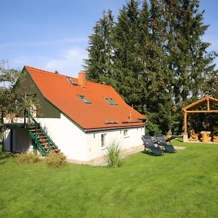 In Mit Terrasse, Grill Und Garten Apartment